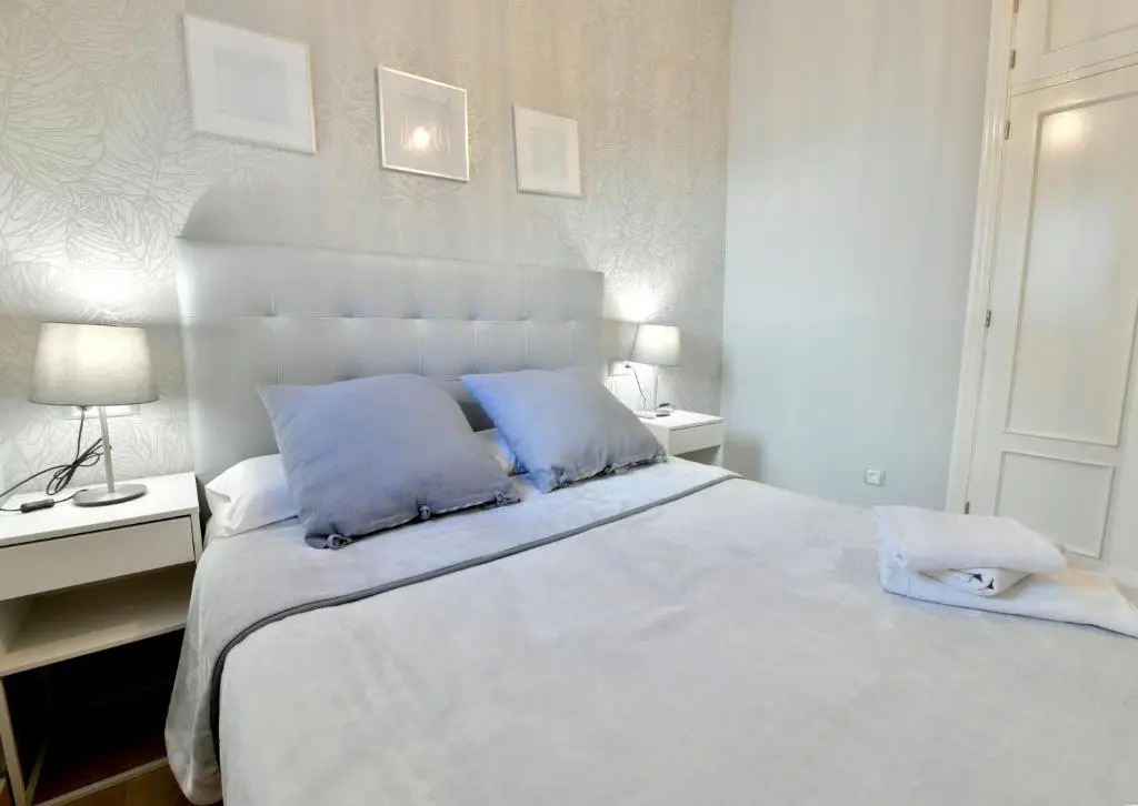 MS4 Apartamentos Nervión para 3 personas
