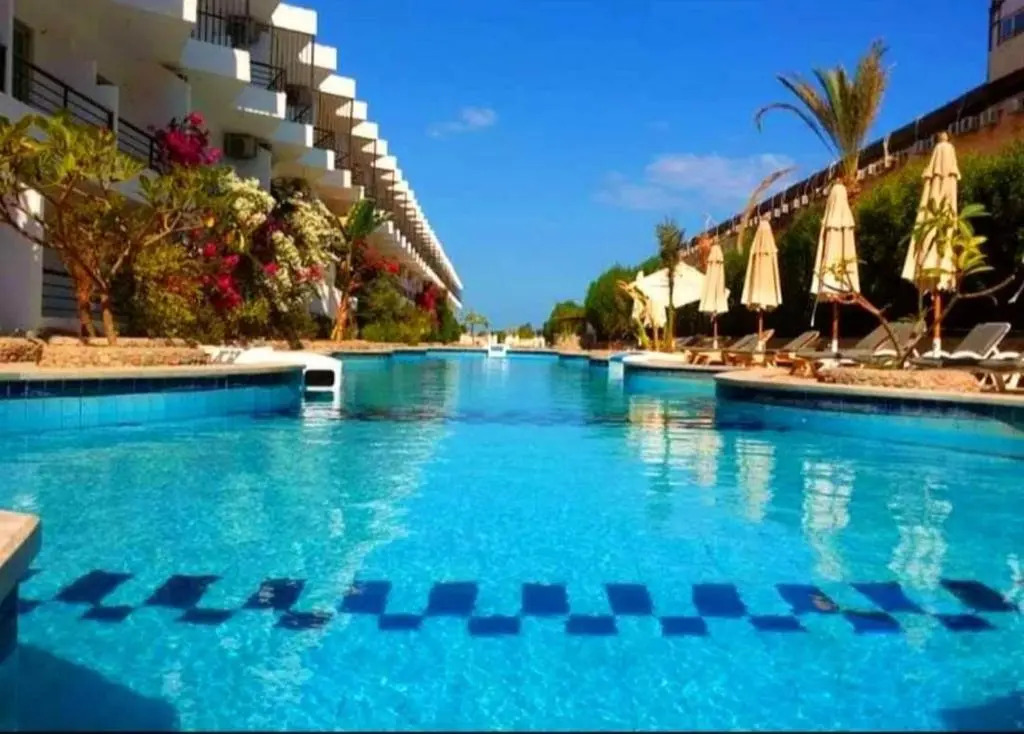 El capitan resort 10 minutes from elgouna