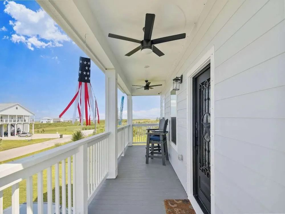 Captain's Quarters