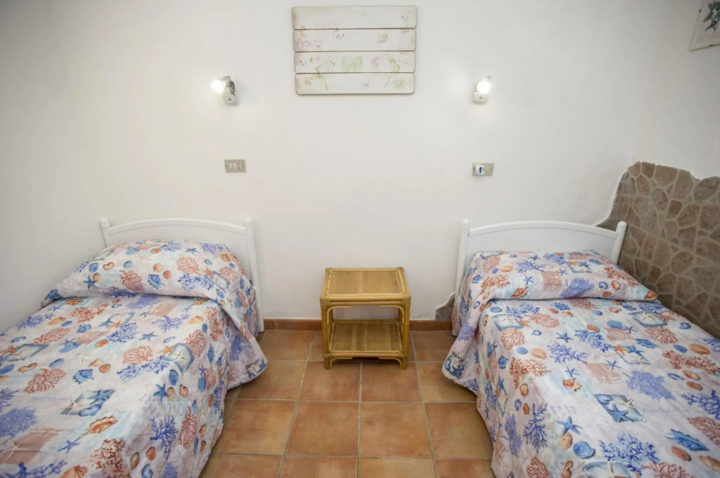 Apartment Number 2 on the seafront of Morcone-MORCONE TRILO N° 2