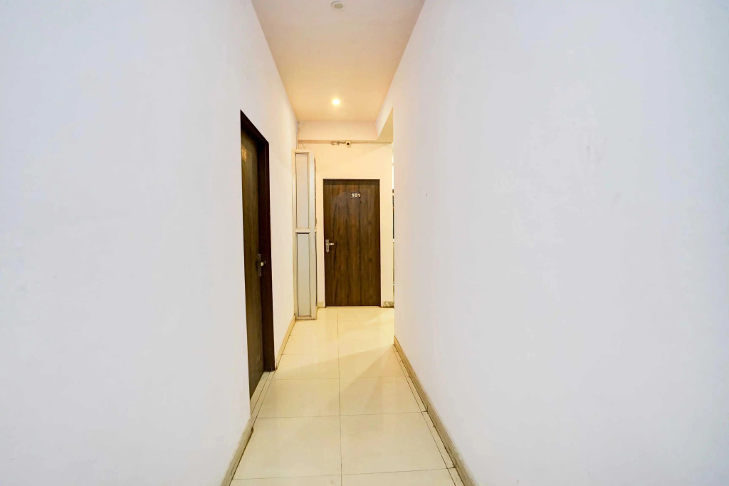 Hotel O Jagatpura Near JTM Mall Formerly Royan Inn