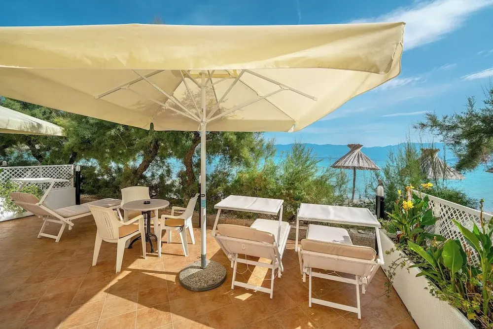 Hotel Dobrovit