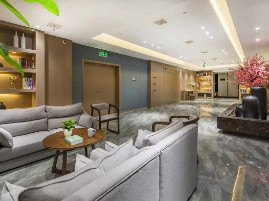 Manju Hotel (Huzhou Zhili Chinese children's wear city)