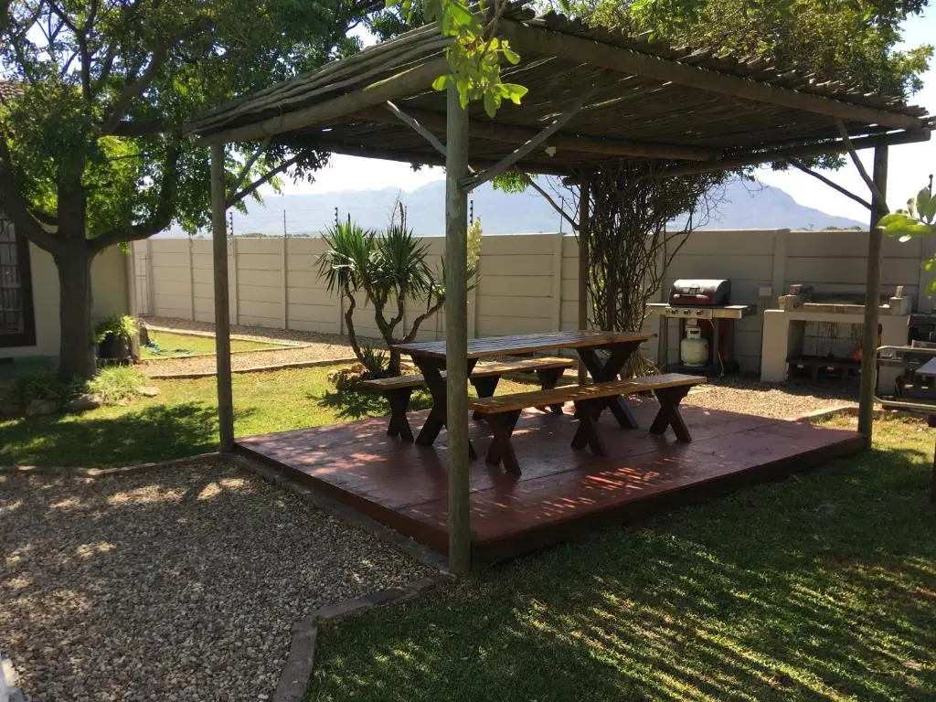 Pelican Accommodation Ottery