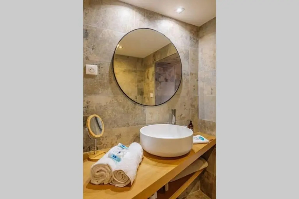 Appartement 5*, Climatisé, avec Terrasse au quartier Le Panier