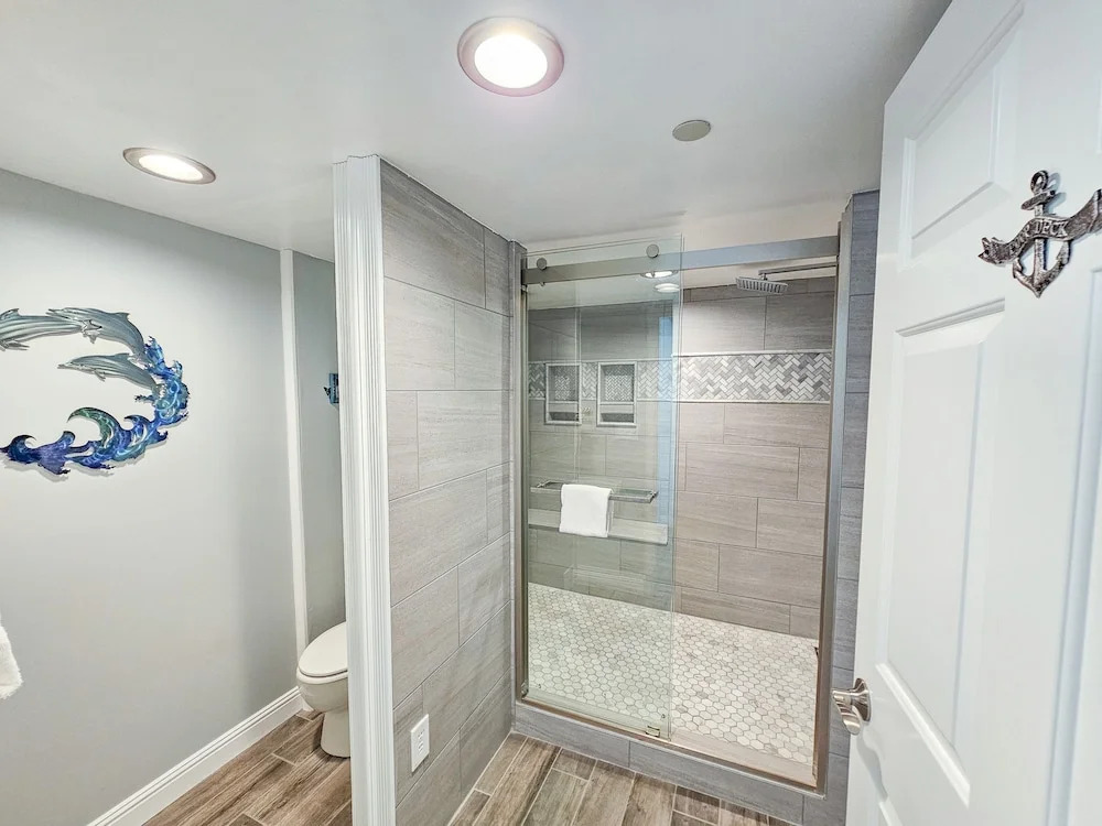 204b 2 Bedroom Condo