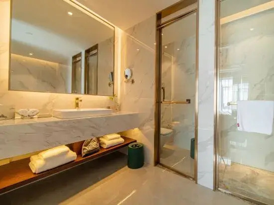Tongjian Huaxiangtang Resort