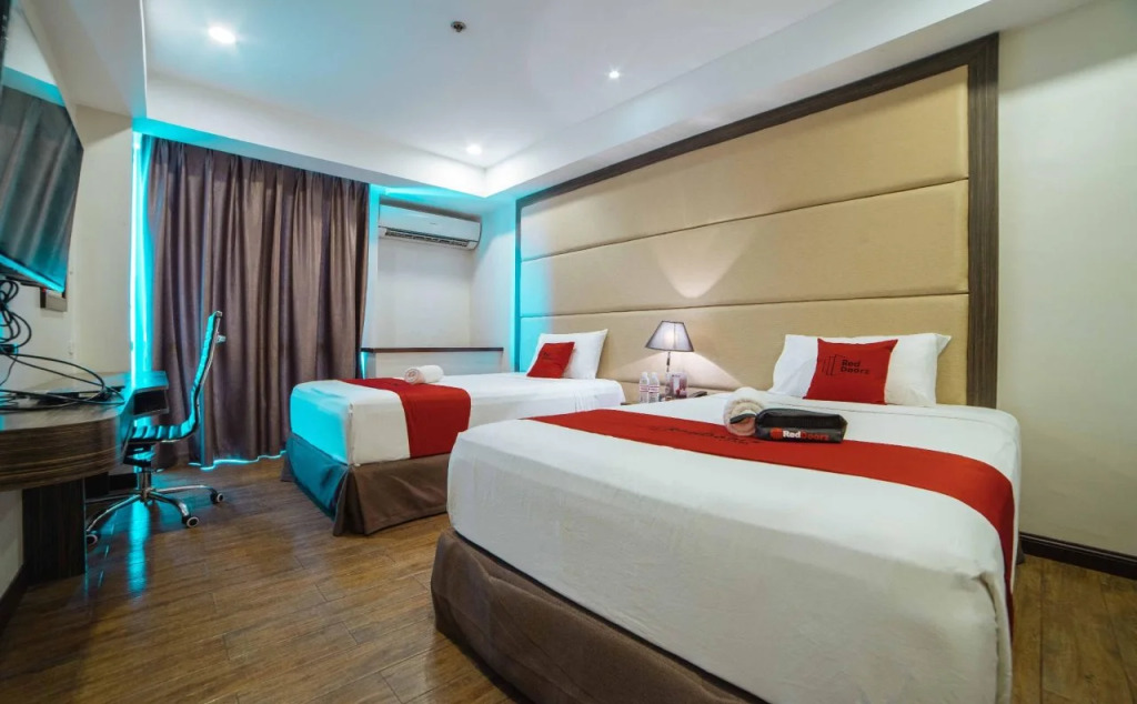 RedDoorz Premium @ West Avenue Quezon City