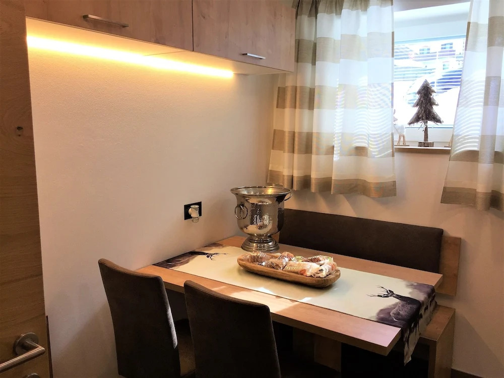 Apartment 4 Holiday - Apartment Aika