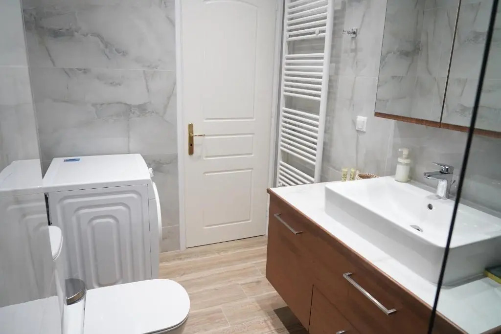 Larissa Downtown Apartment With Parking