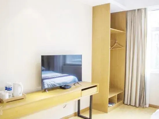 Century Zunyuan Hotel