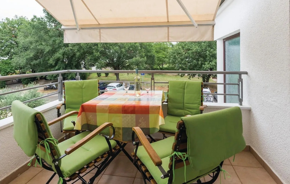 Stunning Home in Porec With Wifi and 2 Bedrooms