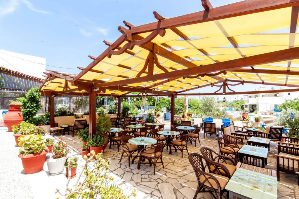 Akis Hotel
