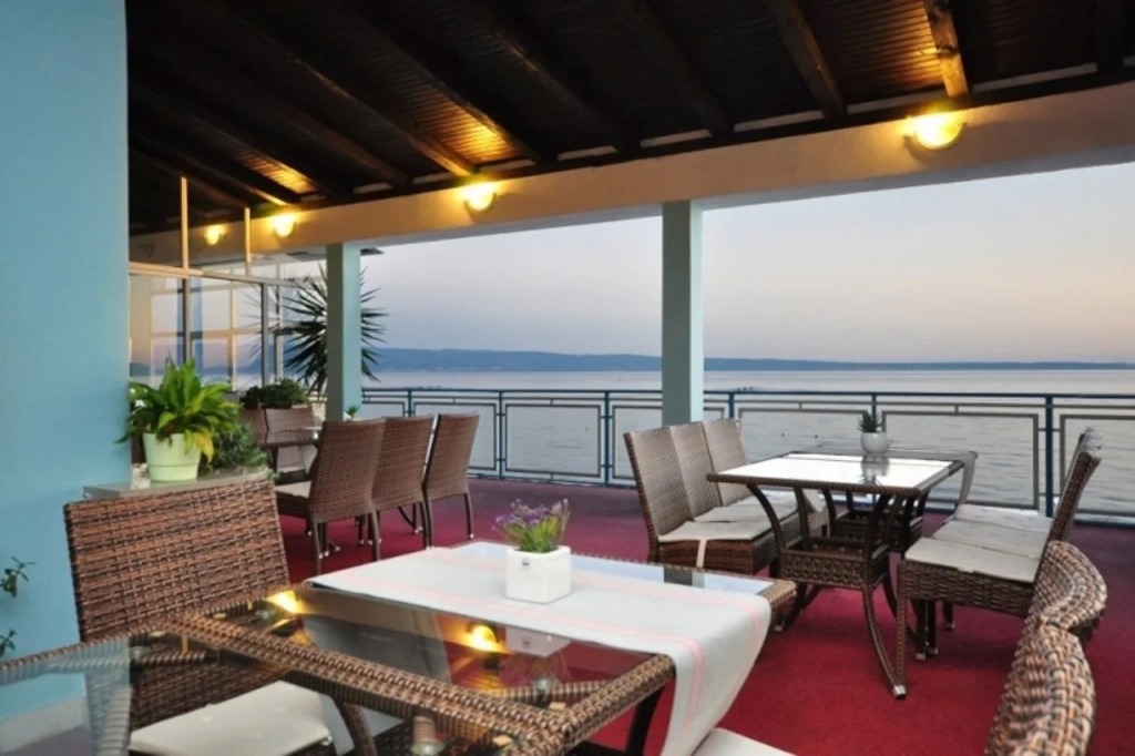 Beachfront Apartments Zanic