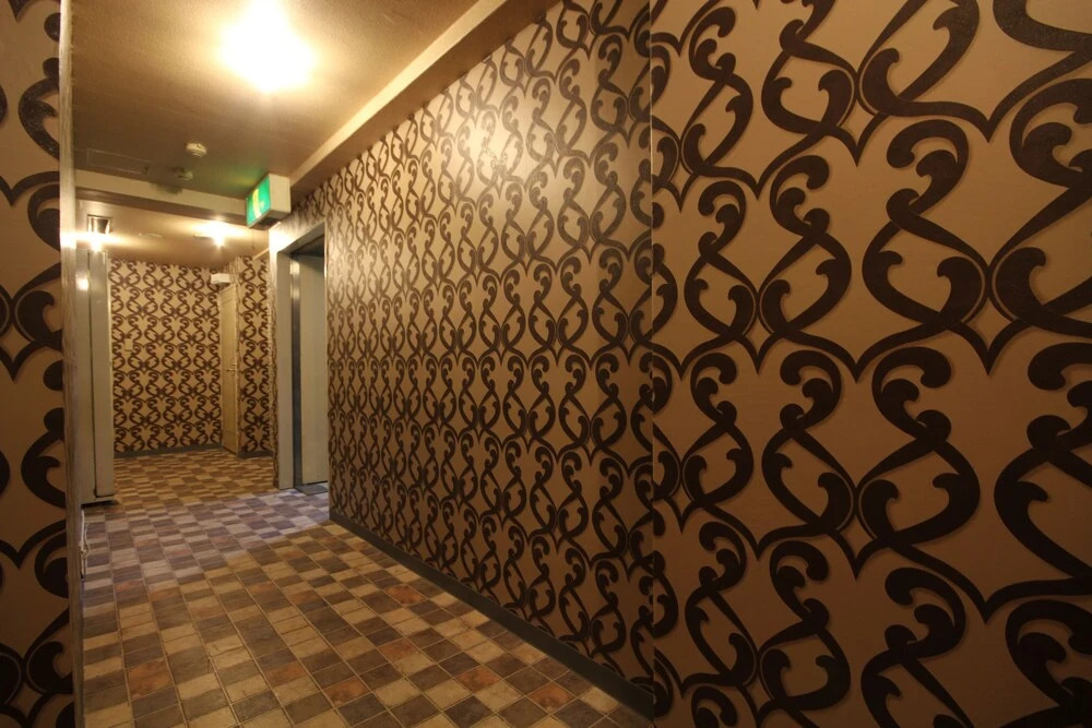 THE HOTEL - Adults Only