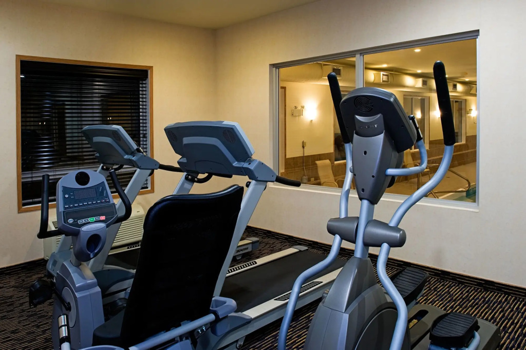 Holiday Inn Express & Suites-Regina-South by IHG