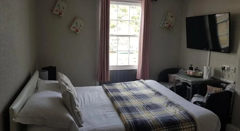 Harbour Moon Inn