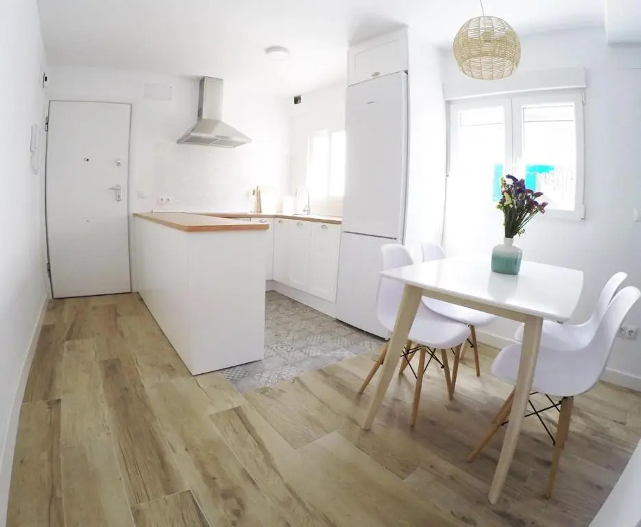 Urban Chic 2 bedrooms Center Santa Marina