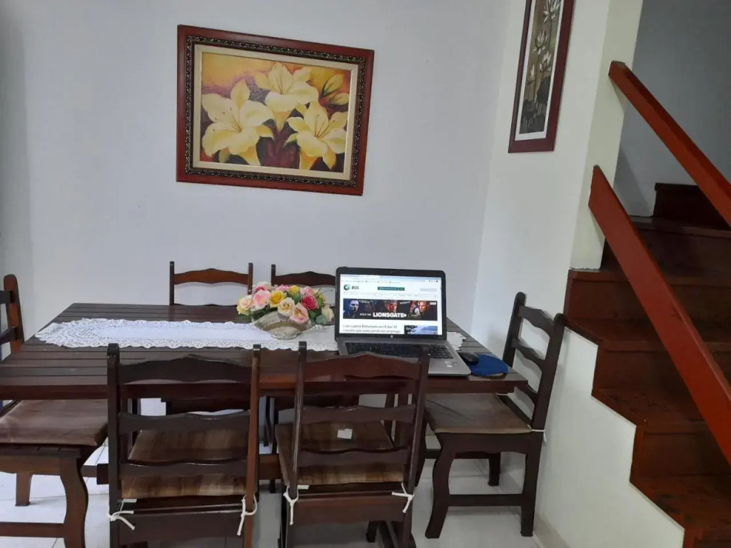 casa funcional, aconchegante e a 2 quadras da praia