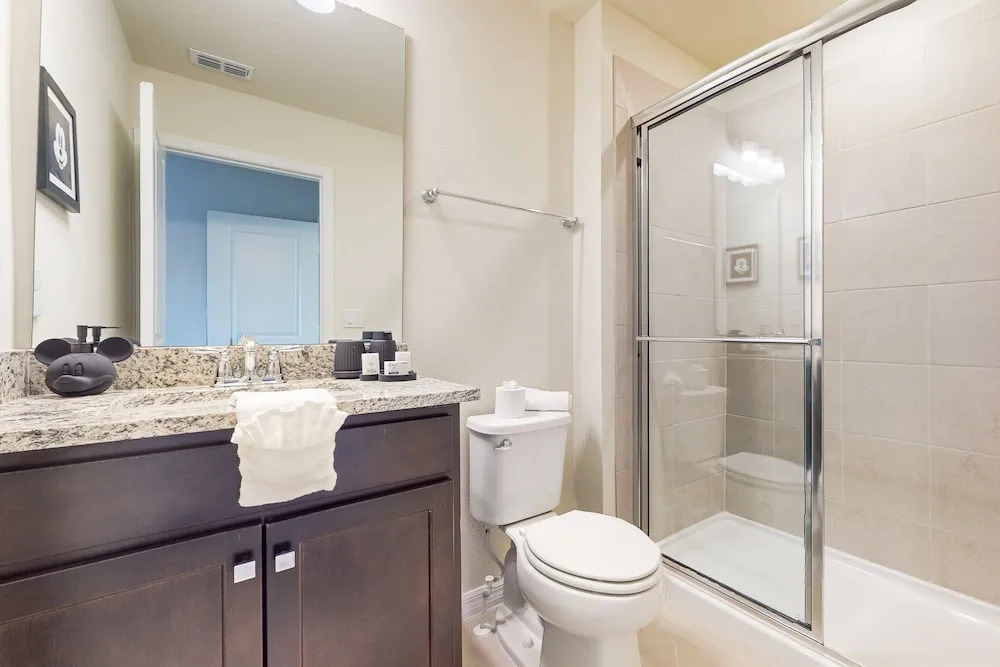 Luxury Home With Themed Bedrooms,arcade Games and Private Pool