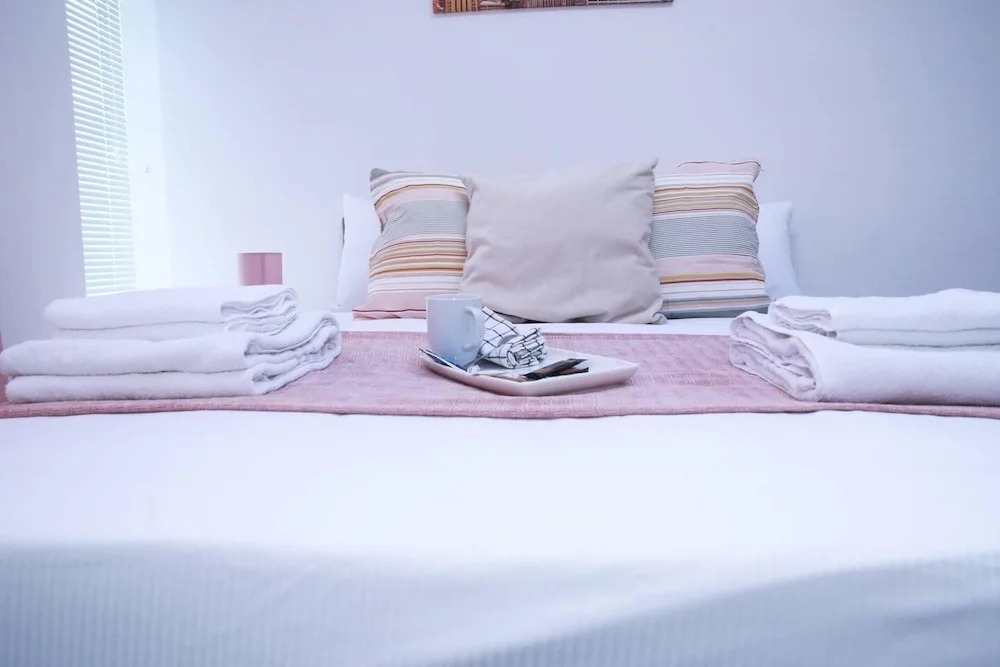 Apartment - Sleeps 2 & Free Parking