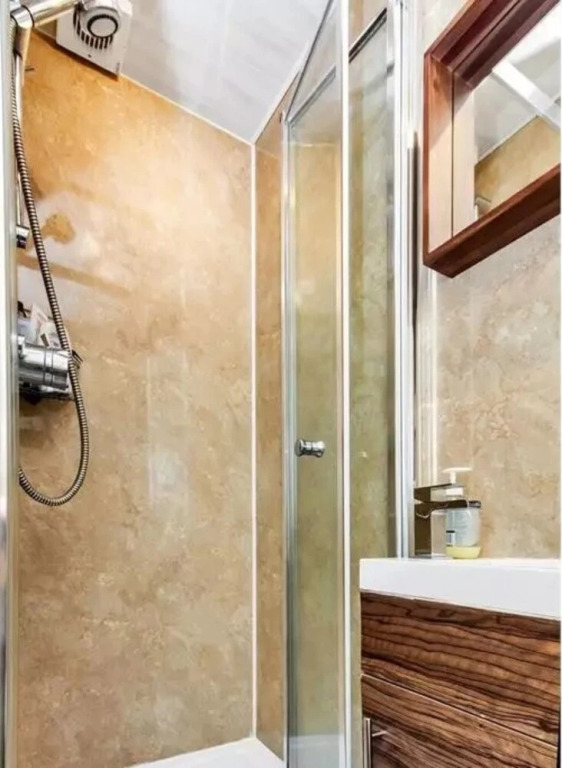 1 Bedroom Flat In Dalry