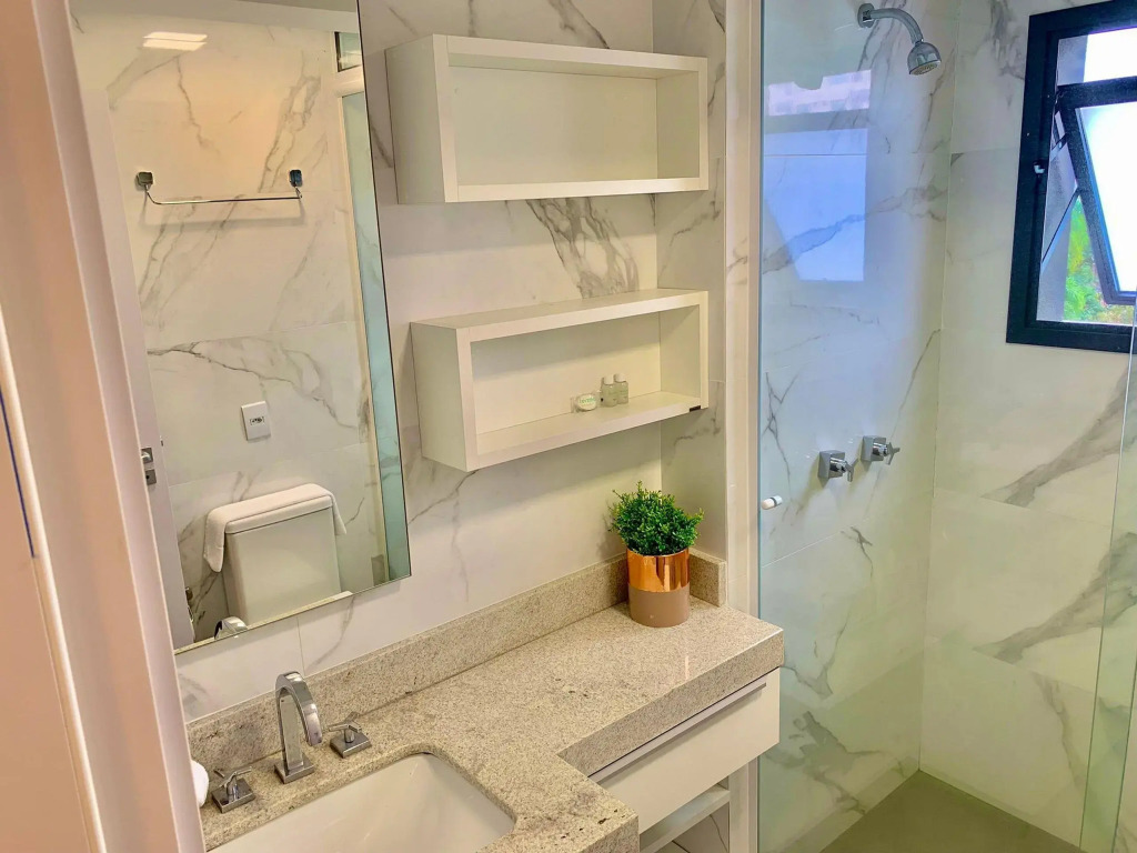 LIV - Apartment 906