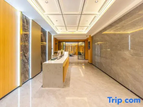 Taoyuan Crystal Hotel (Shambhala Cultural Square Branch