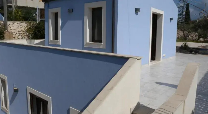 Blu House