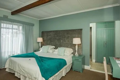 Whale Coast Lodge