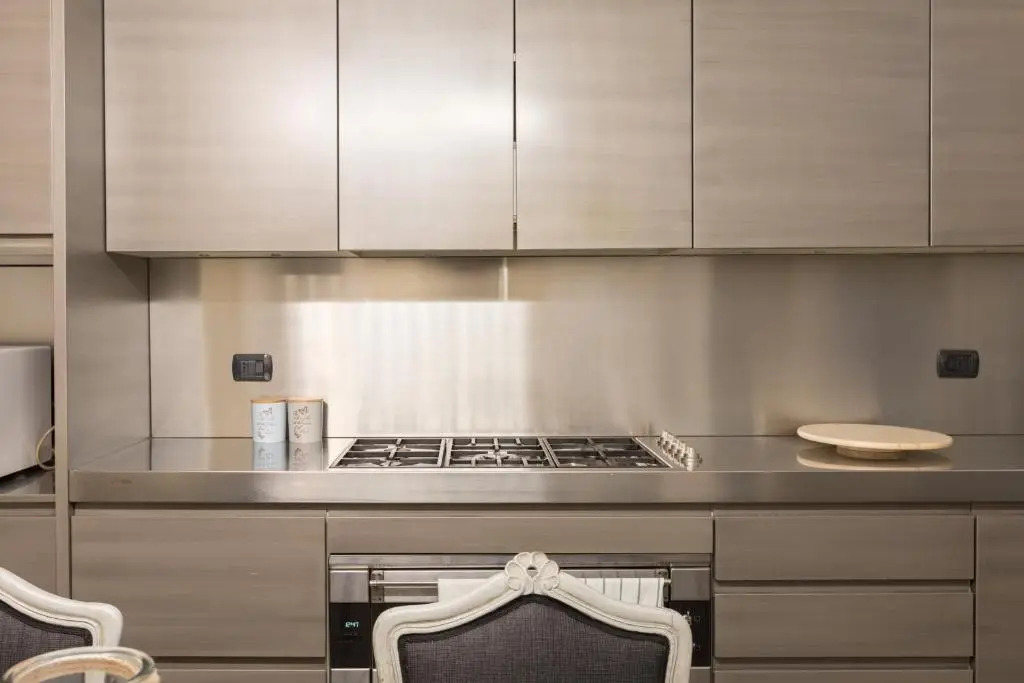 Amazing 4 bedrooms apartment with garden