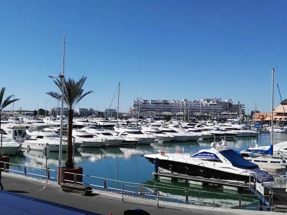House With 2 Bedrooms in Vilamoura, With Pool Access and Enclosed Gard