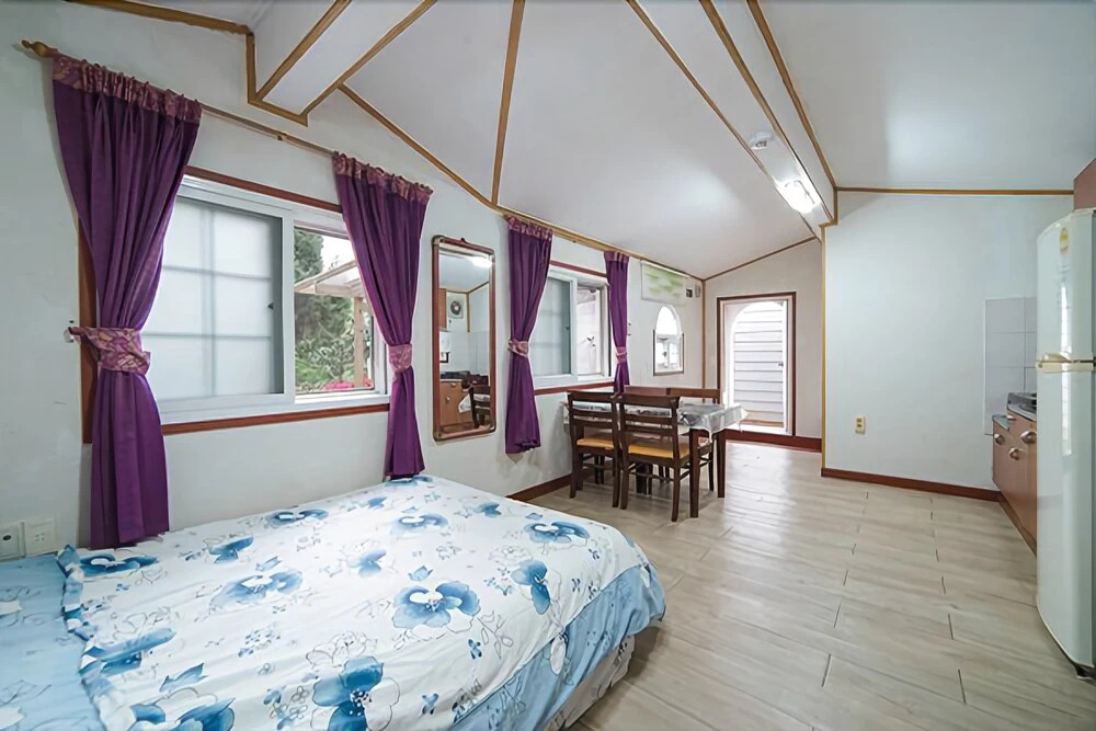 Yeosu Blue Sky Galaxy Pension