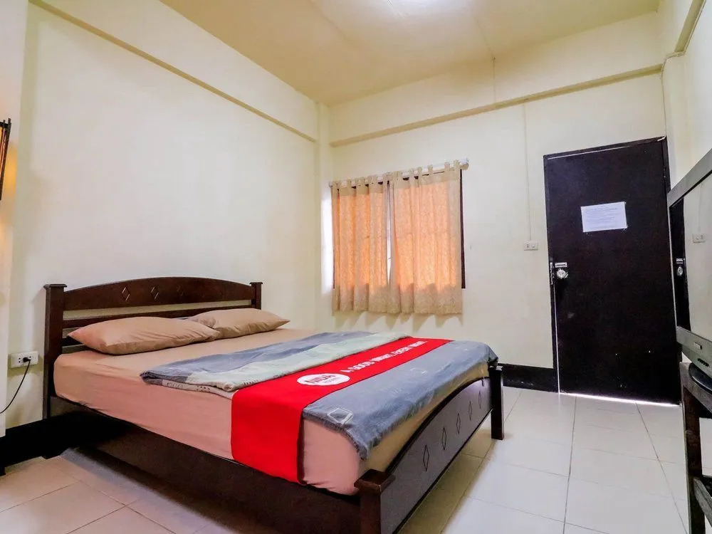 Nida Rooms Chedi Luang 3133 Palace