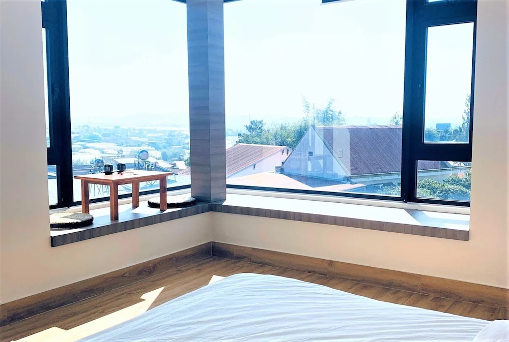 B Villa