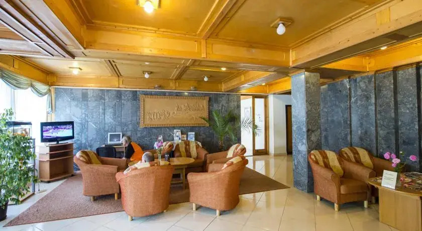 Service 4 You Apartments