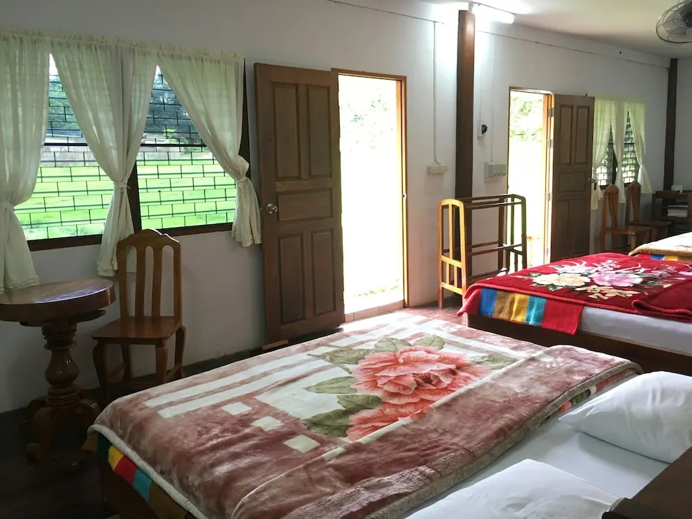 ห้วยน้ำรินรีสอร์ท The Creek Garden Resort