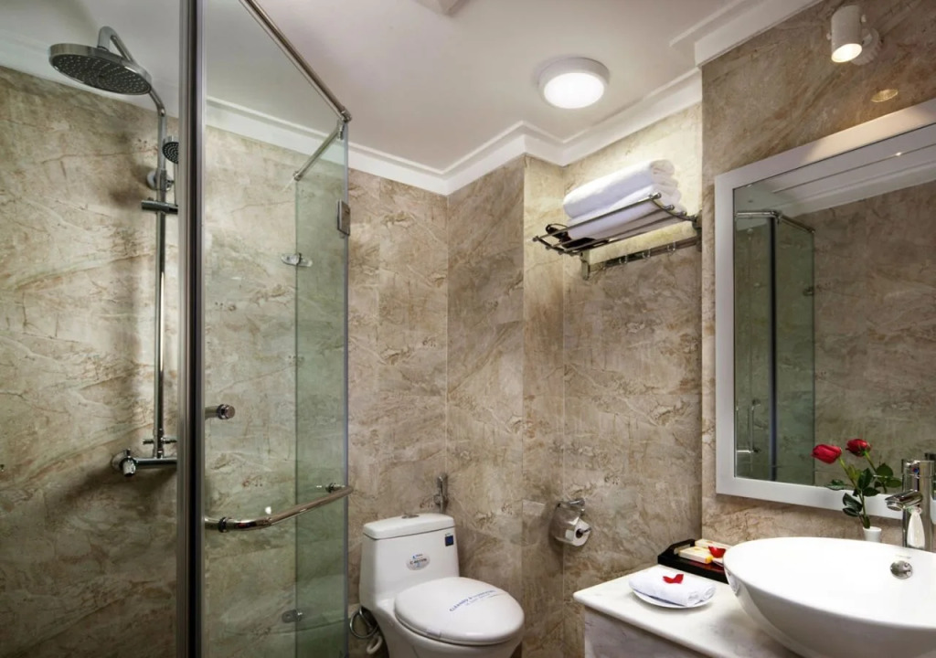 Hanoi Golden Moon Hotel & Travel