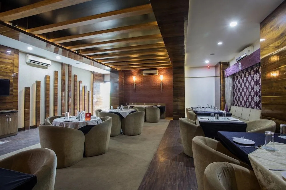 OYO 1546 The Sensation Hotel