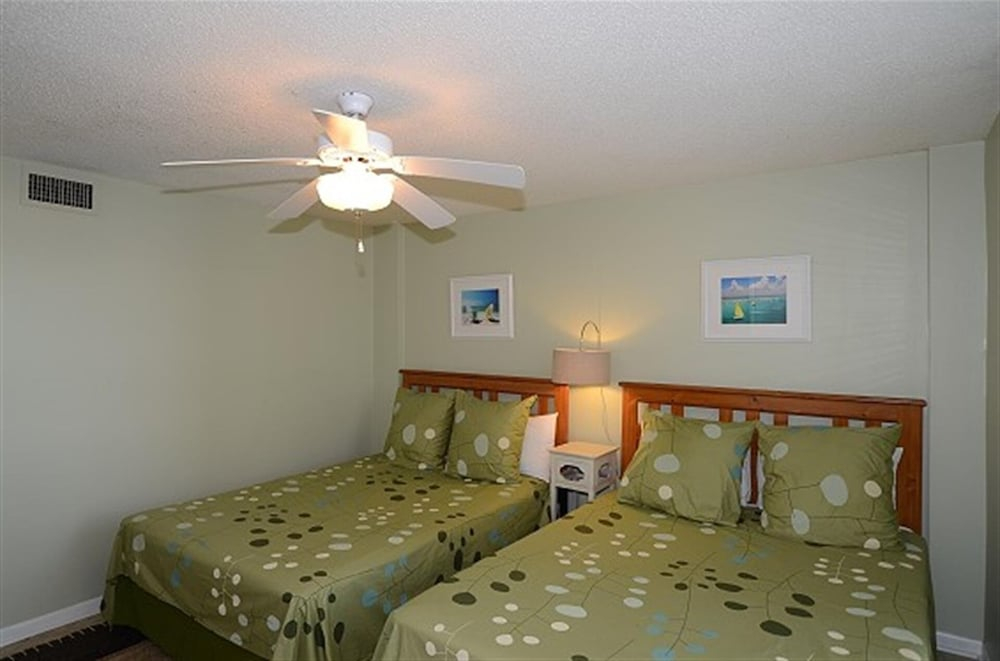 Shoreline Towers 1046 3 Bedroom Condo