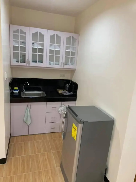 Tatay Sesengs Apartment
