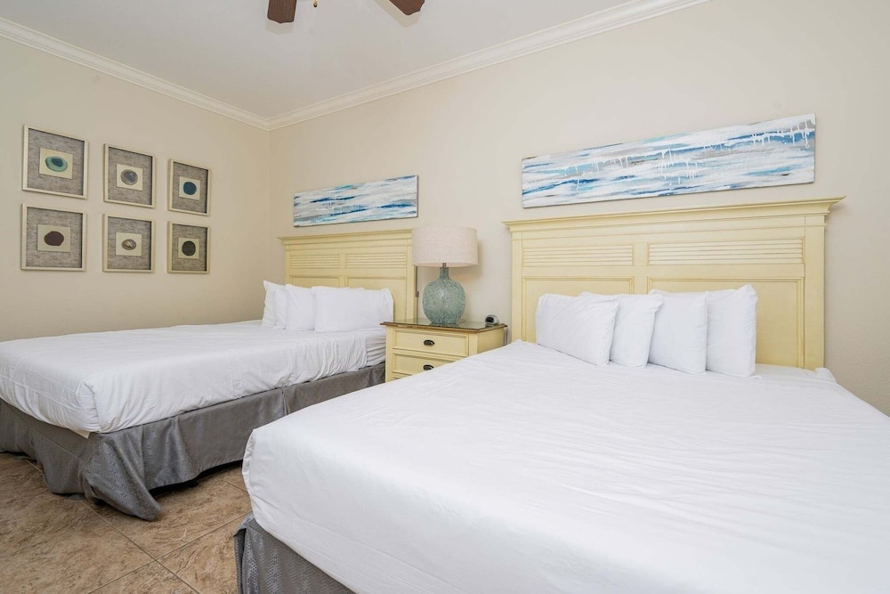 The Oasis 1607 Formerly Phoenix West Ii 1607 3 Bedroom Condo