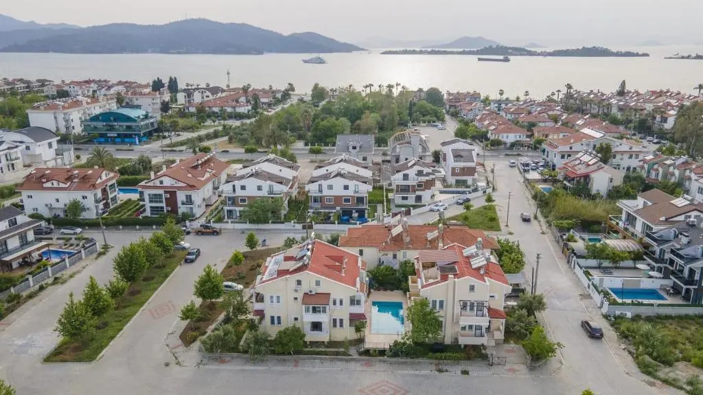 Sahile Yakın Havuzlu Villa 6+2 kişilik