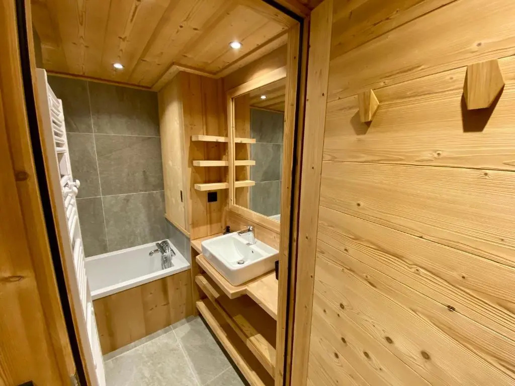 L'Etesy, rénové en 2021, pied des pistes et spa