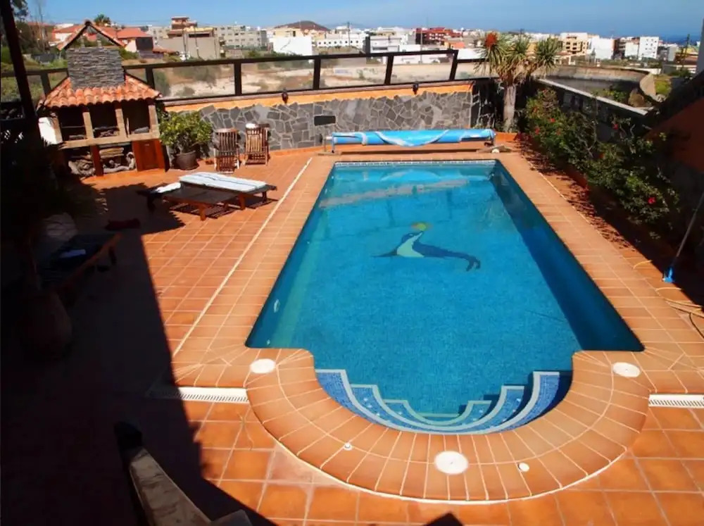 House With 5 Bedrooms in Granadilla, With Wonderful Mountain View, Pri