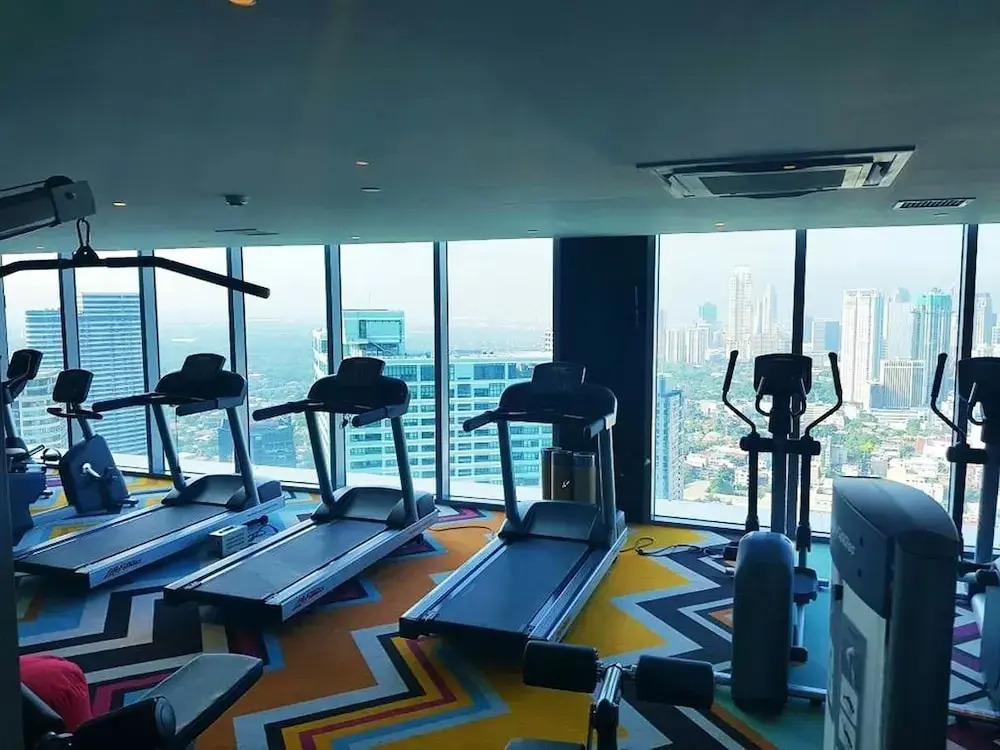 Oasis Regency at Acqua Livingstone near Rockwell