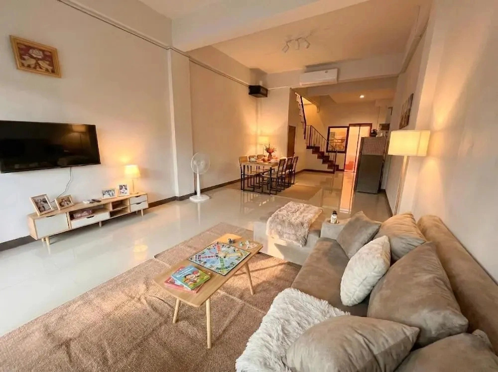 บ้านเงินวัวลาย BaanNgern Wualai Townhouse
