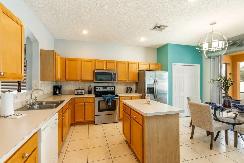 Plenty of Room for the Whole Family& Private Pool