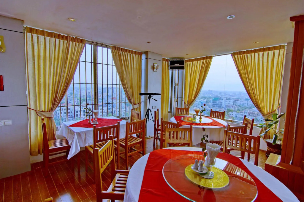 Hotel 76
