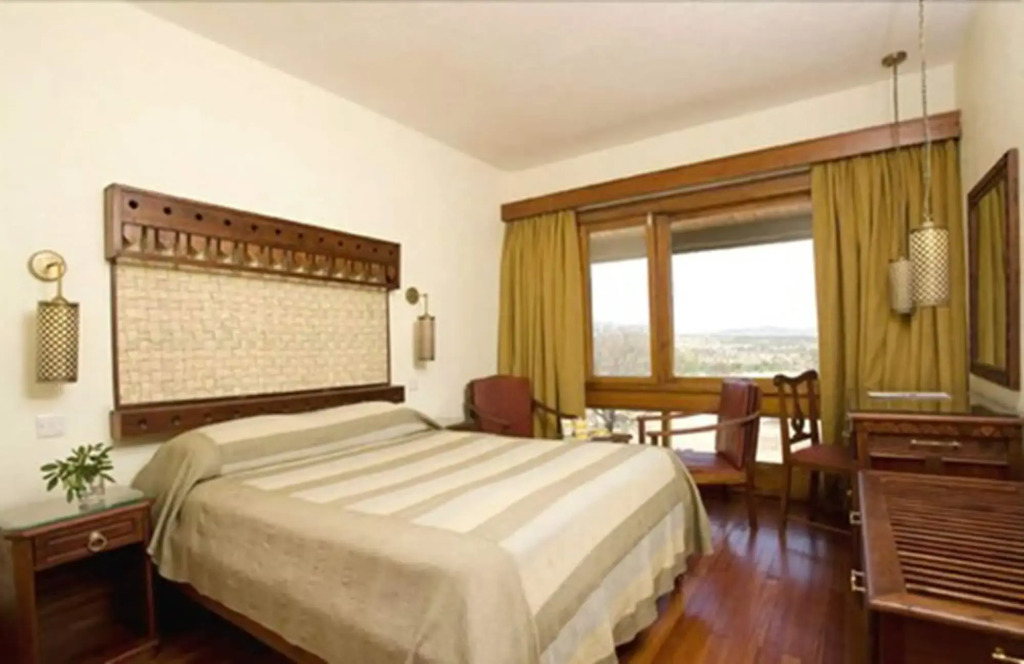Lobo Wildlife Lodge
